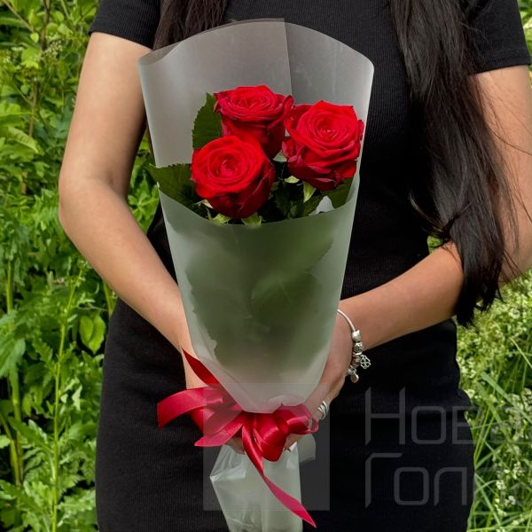 Букет из 3 красных роз (17)