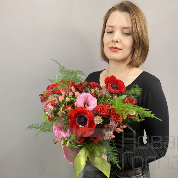 Ожидание встречи в шляпной коробке