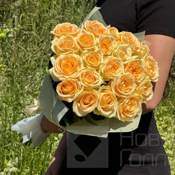 Букет 21 кремовая роза 50см.