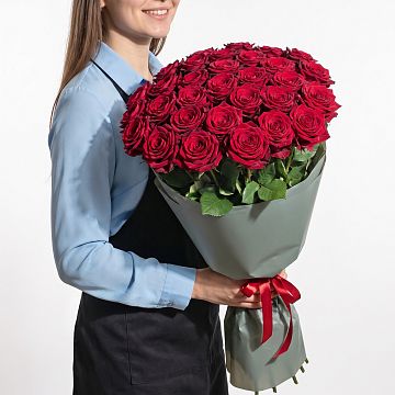 Букет 31 красная роза 70 см