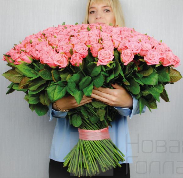 Букет 301 коралловая роза 60 см